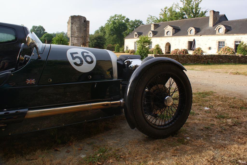 Bed and Breakfast Chateau De La Chasse-Guerre Hardanges Exterior foto