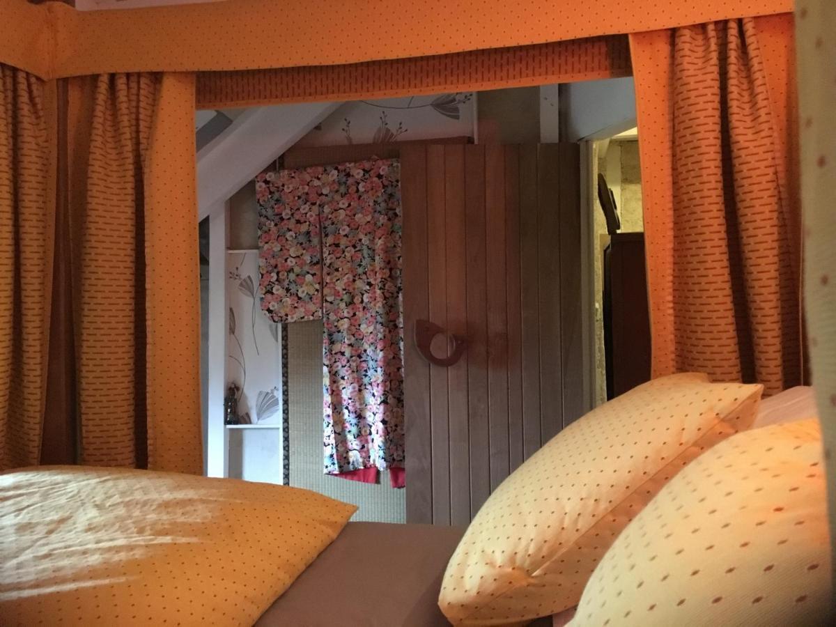 Bed and Breakfast Chateau De La Chasse-Guerre Hardanges Exterior foto